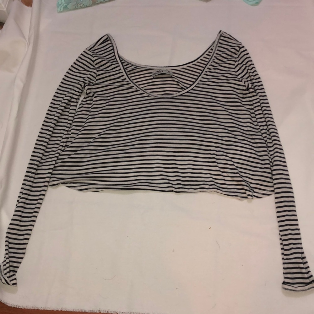 Black and white Hollister striped crop top xs